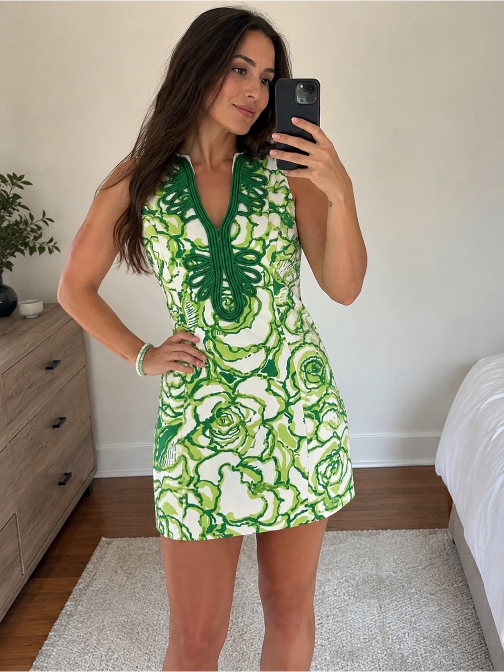 LILLY PULLITZER Janice Shift Dress vibrant green floral pattern Cruise
Beachy M